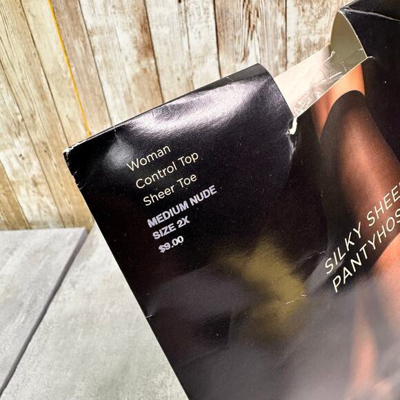 Talbots Silky Sheer Pale Nude Control Top Sheer Toe Pantyhose - Size: 2X - Picture 2 of 5